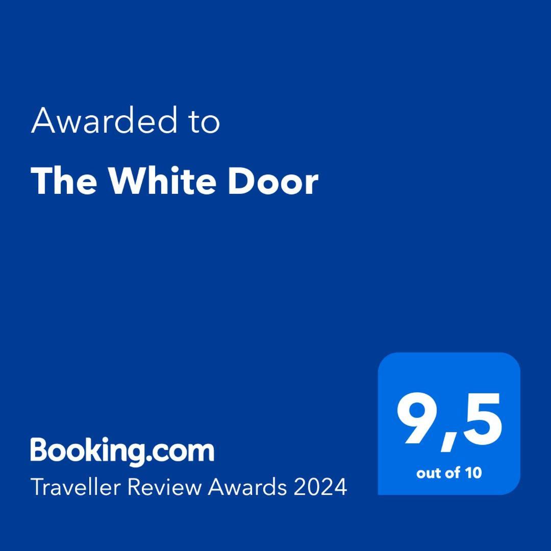 The White Door Lägenhet Aalst Exteriör bild